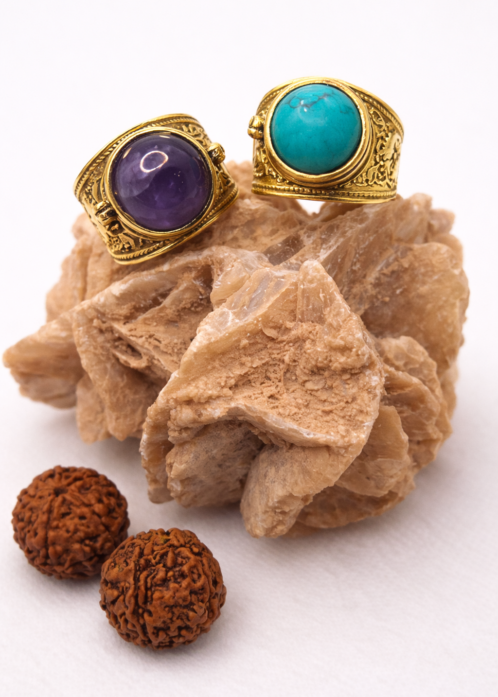 Poison Box – Anello Portaveleno in Ottone con Pietra Naturale | Boho Artigianale