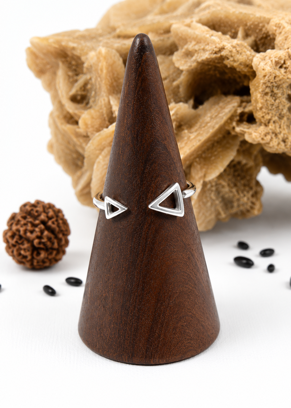 Anillo Dos Triángulos