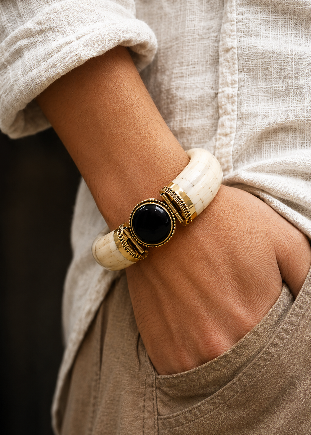 Bracciale Carovana Bianca in Osso di Cammello, Ottone e Pietra Naturale dal Rajasthan