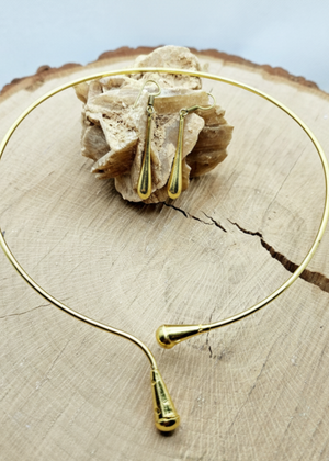 Collare Liquid con base legno chiara