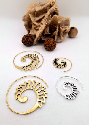 Orecchini Spirale Fiore di Loto - Gipsy Fashion Wear