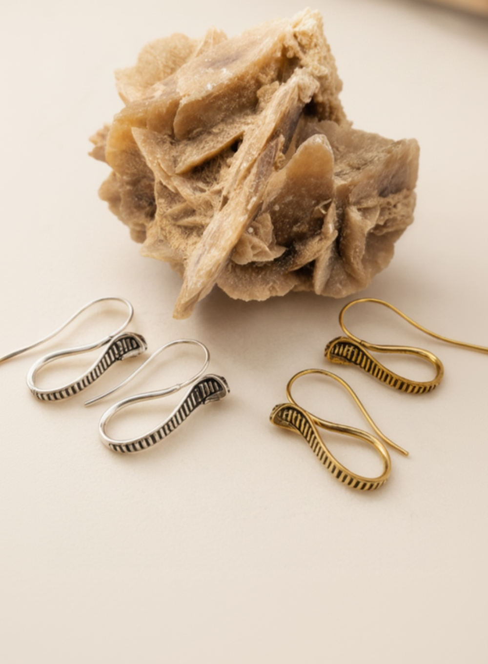 Pendientes cobra