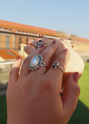 Anello con Pietra di Luna ovale - Gipsy Fashion Wear