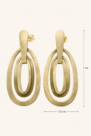 Coppia di orecchini pendenti in ottone martellato con tre ovali concentrici, lunghi 7 centimetr