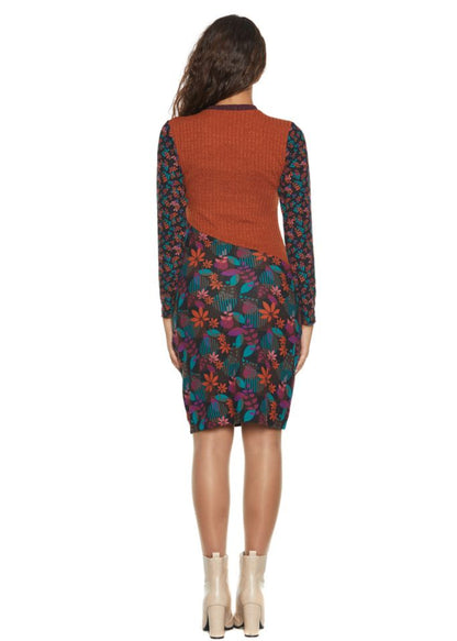 W23D37 - Praga Baba Design medium length dress