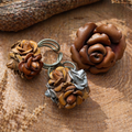 Anello Regolabile con Fiore in Pelle – Omaggio Boho