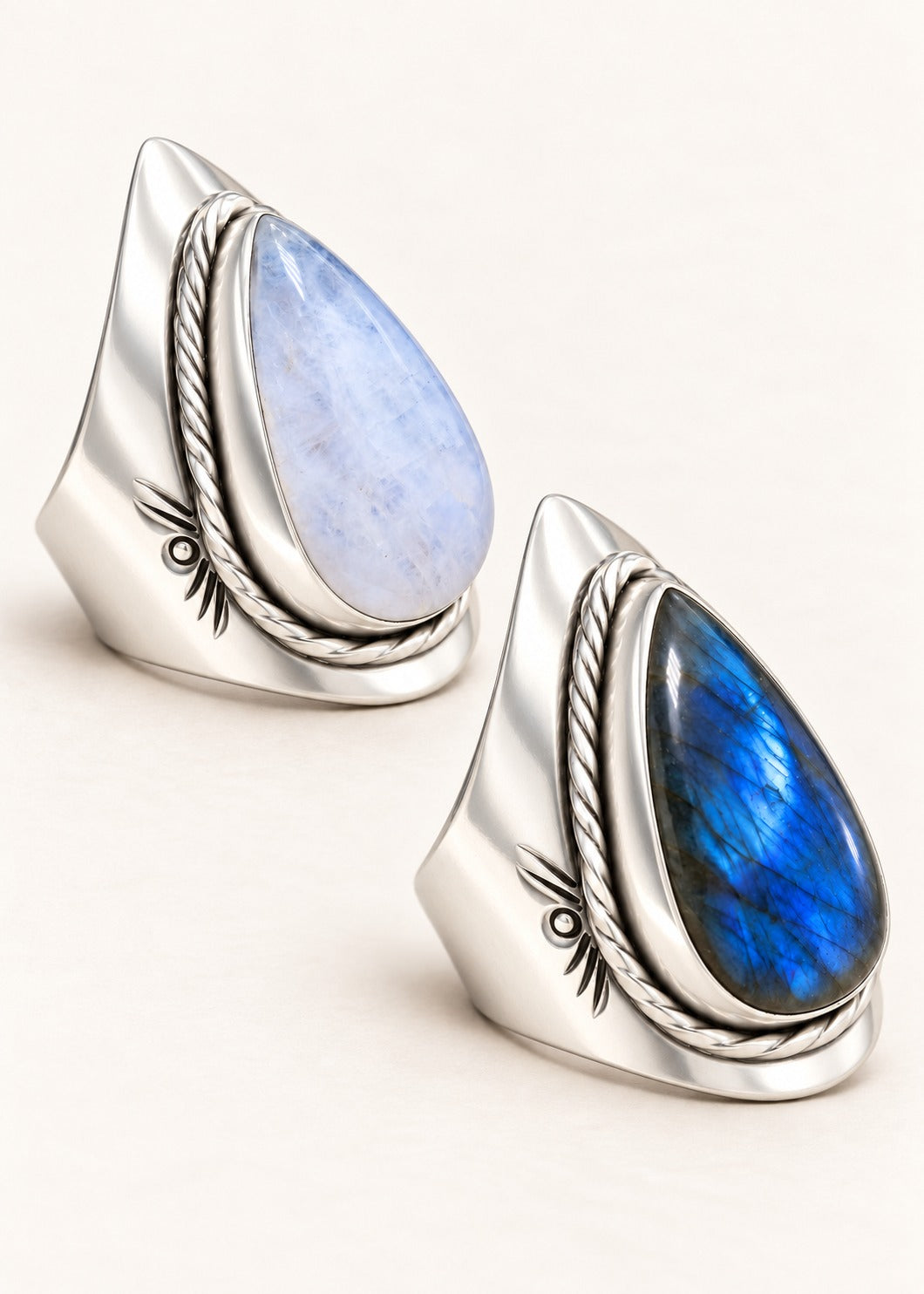 Anelli Big Mama a fascia larga in argento 925 con pietra di luna e labradorite a goccia