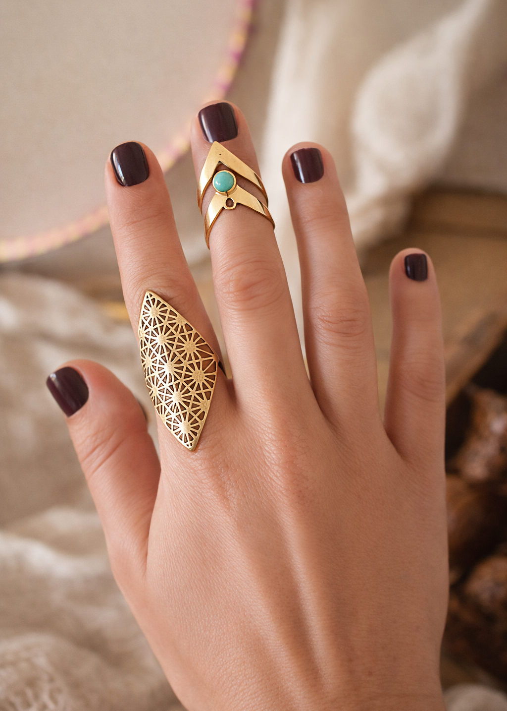 Double V – Anello Ottone Regolabile con Pietra Semipreziosa | Boho Artigianale India