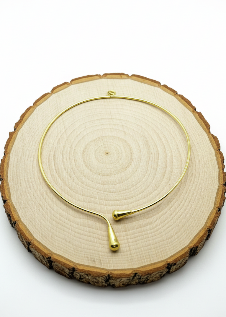 Collare Liquid con base legno chiara