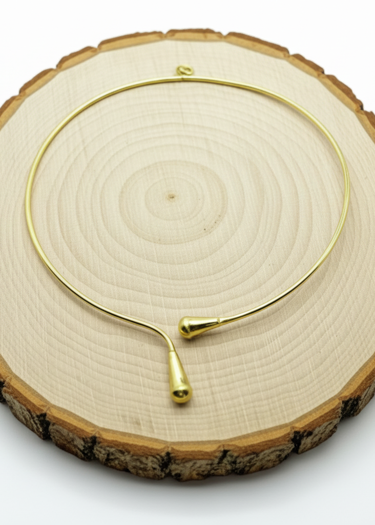 Collare Liquid con base legno chiara