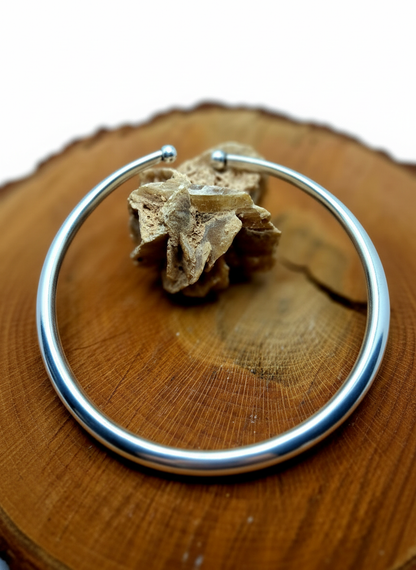 Collare rigido in argento ottimizzato