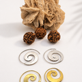 Orecchini Spirali Flat – Design Boho in Ottone o Bagno d'Argento