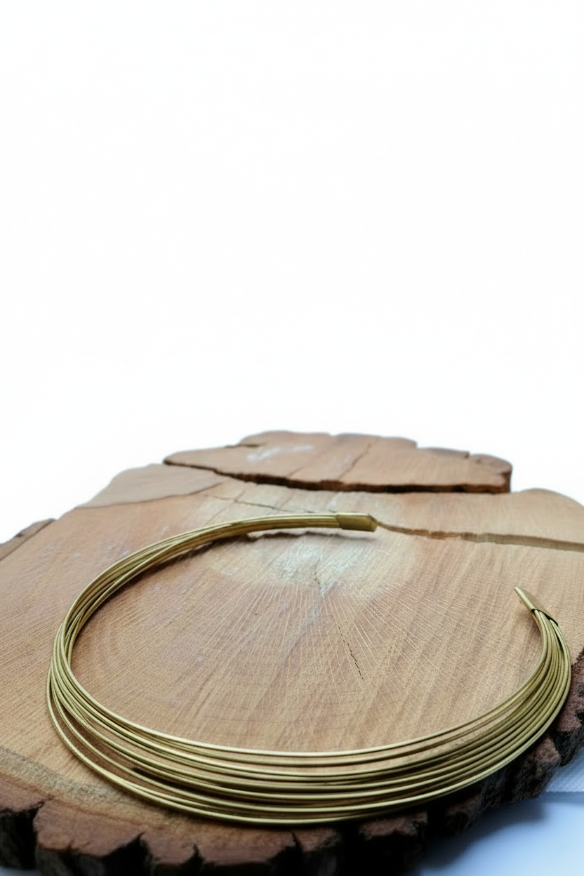 Optimized collar product photo - vertical