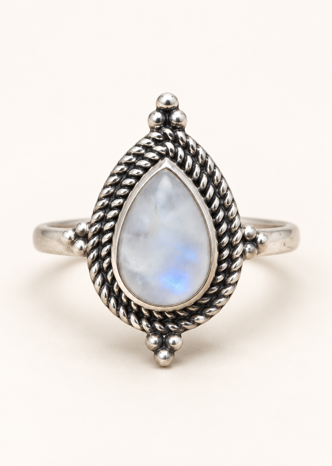Anello Selene RBESIL21 in argento, vista frontale su fondo chiaro
